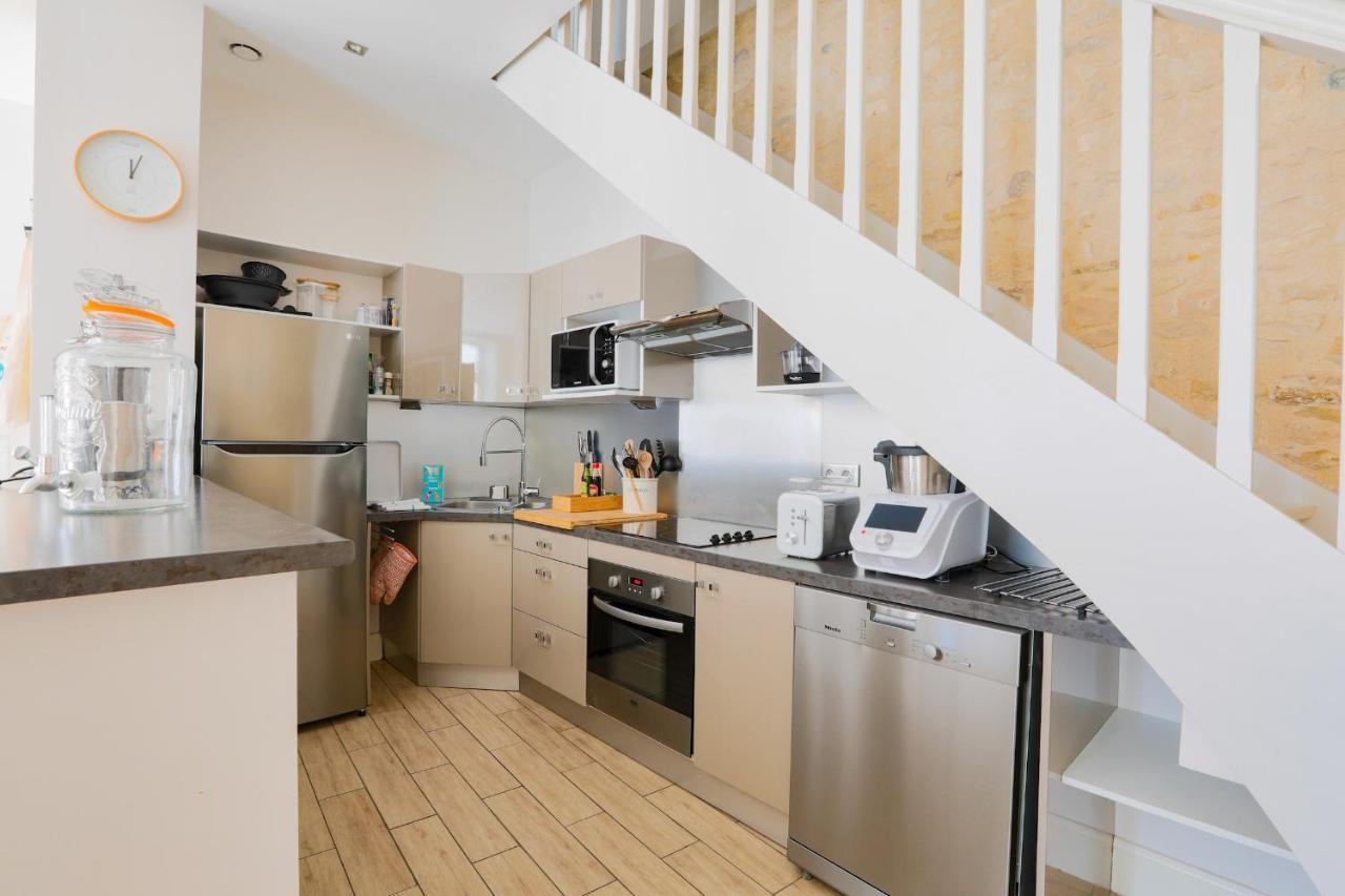 Duplex Joliment Decore Et Sa Cour Ensoleillee Сен-Мартен-де-Ре Экстерьер фото