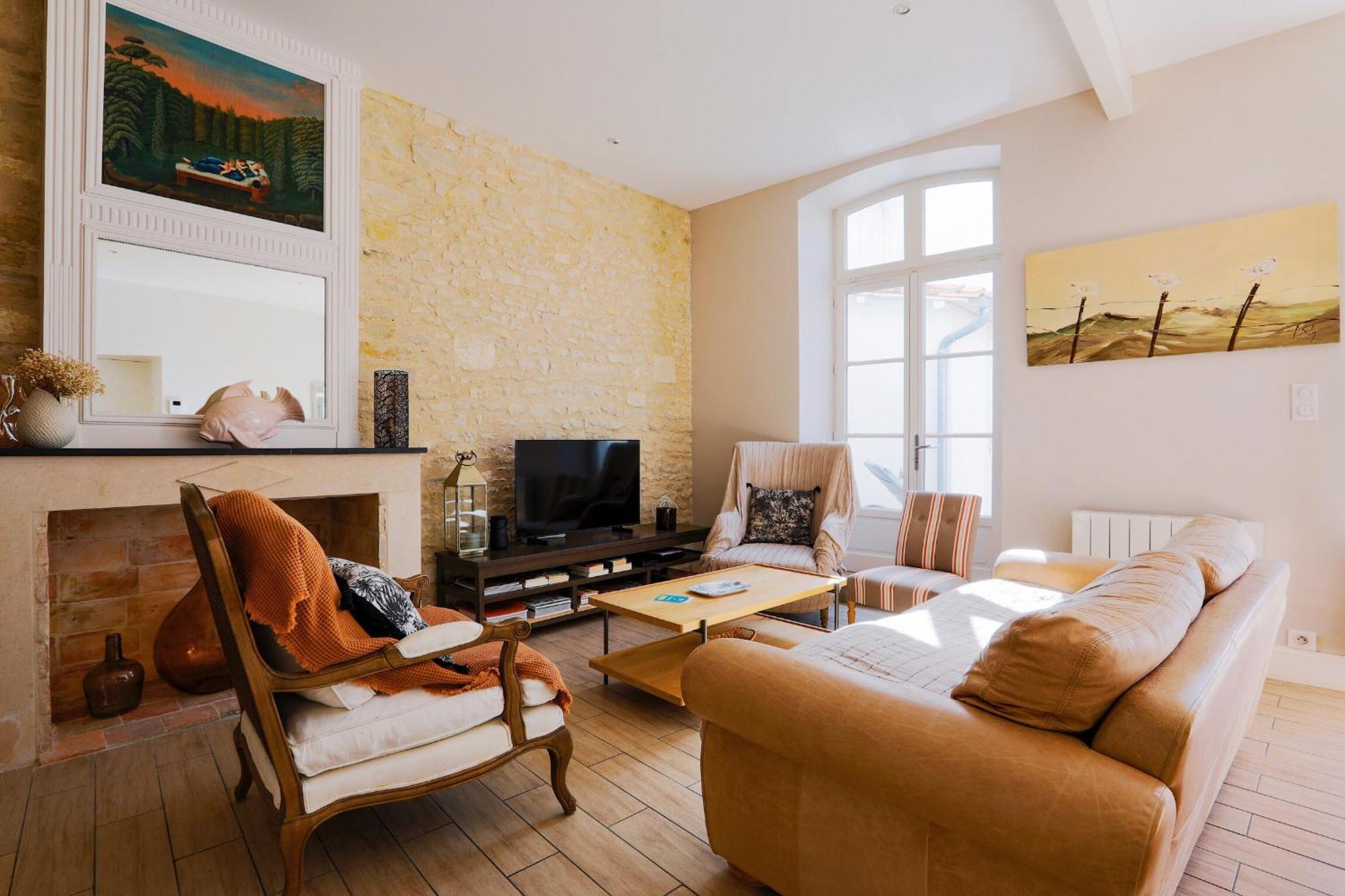 Duplex Joliment Decore Et Sa Cour Ensoleillee Сен-Мартен-де-Ре Экстерьер фото